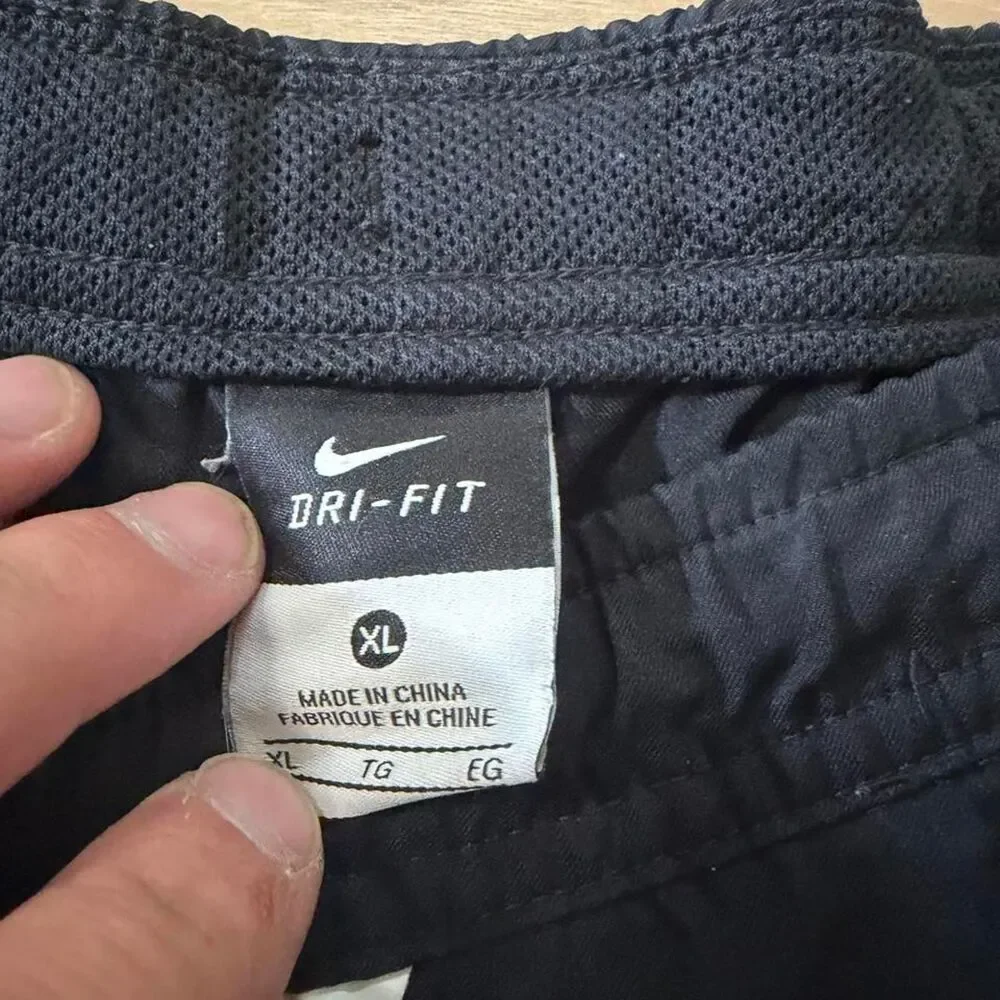 Nike Dri-Fit black shorts Swoosh athletic summer graphic size XL